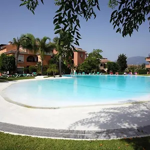 https://apartamento-entre-marbella-y-estepona.es-andalucia.com